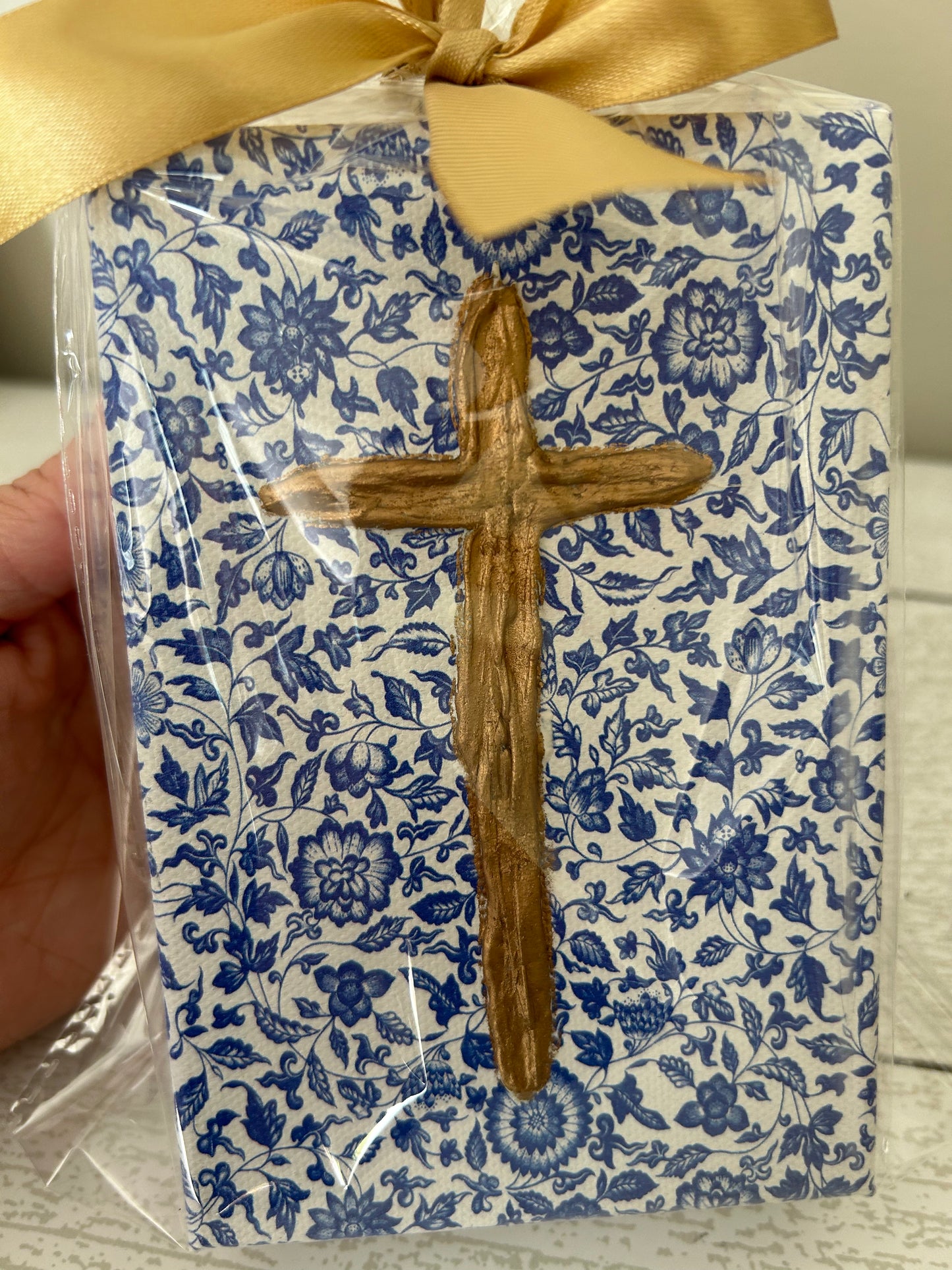 Cross canvas